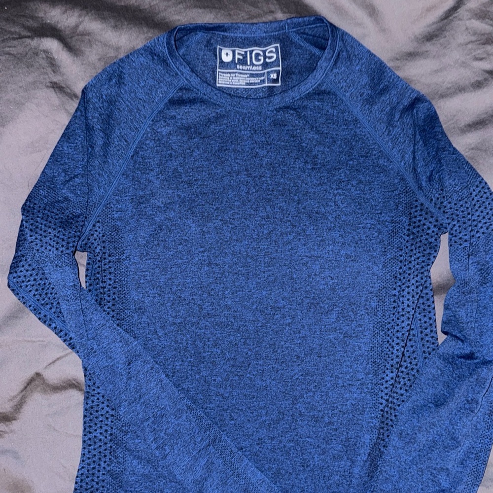 Figs underscrub possibly electric blue. Cut 2088